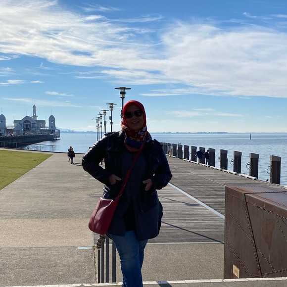 Meet your Posher, Arinta - Picture 1 of 1